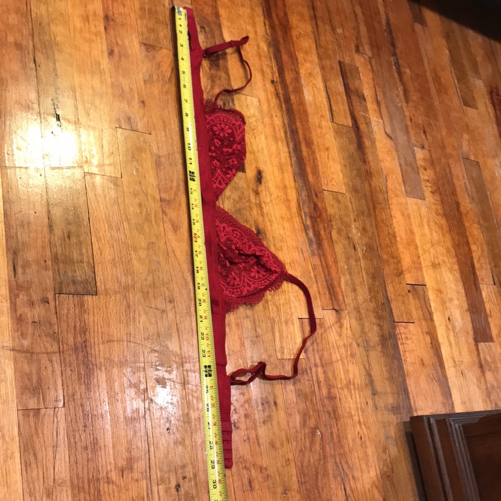 Victoria’s Secret Red Lace Bra Size Large - Picture 13 of 16